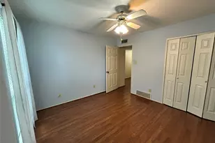 1806 Clear Creek Ln, Carrollton, TX 75007 - Photo 18