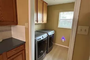 1806 Clear Creek Ln, Carrollton, TX 75007 - Photo 12