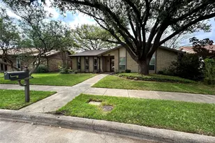 1806 Clear Creek Ln, Carrollton, TX 75007 - Photo 1