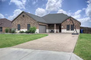 306 Derick Dr, Fate, TX 75189 - Photo 2