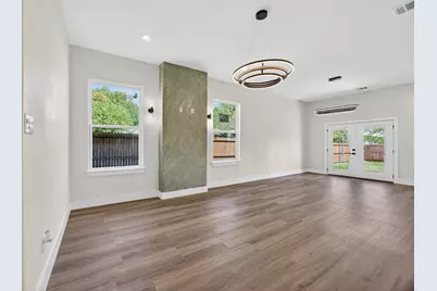 2701 S Jones Street, Fort Worth, TX 76104 - Photo 2