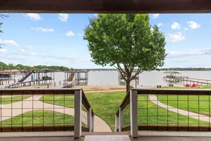 313 Lake Front Dr, Mabank, TX 75156 - Photo 4