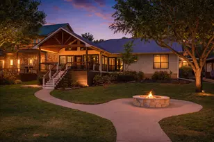 313 Lake Front Dr, Mabank, TX 75156 - Photo 1