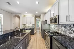 1000 Haley Ct, Savannah, TX 76227 - Photo 10