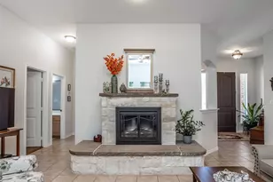 116 Ashlyn Ct, Whitesboro, TX 76273 - Photo 4