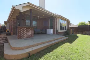 209 Park Meadows Dr, Euless, TX 76039 - Photo 22