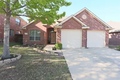 209 Park Meadows Drive, Euless, TX 76039 - Photo 1