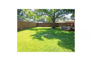 10454 Lanshire Dr, Dallas, TX 75238 - Photo 2