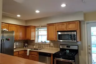 10454 Lanshire Dr, Dallas, TX 75238 - Photo 6