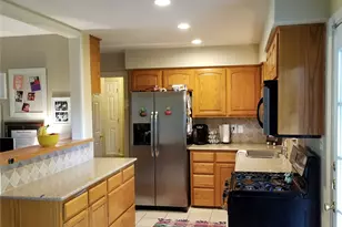 10454 Lanshire Dr, Dallas, TX 75238 - Photo 8