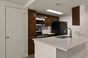 8510 Park Ln, Dallas, TX 75231 - Photo 8