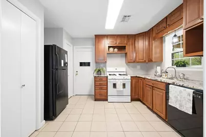 325 Fairway Road, Woodway, TX 76712 - Photo 14