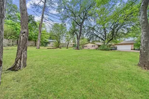 325 Fairway Rd, Woodway, TX 76712 - Photo 28