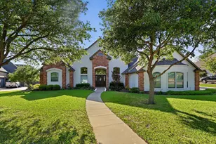 1512 Hunters Ridge Cir, Denton, TX 76205 - Photo 2