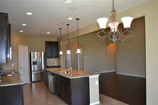 917 Swan Ridge Dr, Sherman, TX 75092 - Photo 2