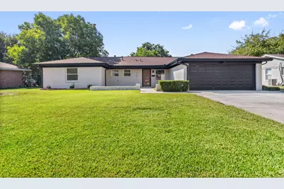 729 Finland Street, Grand Prairie, TX 75050 - Photo 2