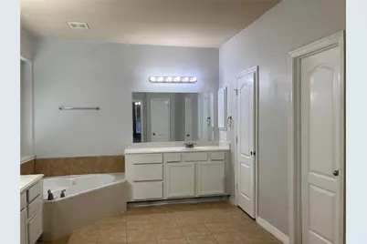 2744 Ferdinand, Grand Prairie, TX 75054 - Photo 14