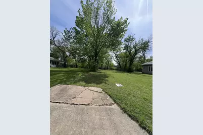516 E Sycamore Street, Sherman, TX 75090 - Photo 2