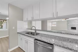 12 Somerset Terrace, Bedford, TX 76022 - Photo 8