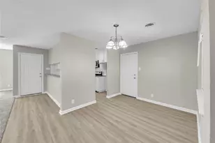 12 Somerset Terrace, Bedford, TX 76022 - Photo 4