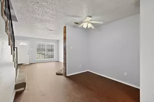 9467 Olde Towne Row, Dallas, TX 75227 - Photo 6