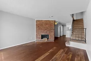 9467 Olde Towne Row, Dallas, TX 75227 - Photo 4