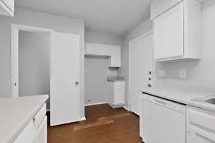 9467 Olde Towne Row, Dallas, TX 75227 - Photo 10