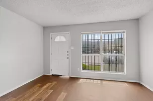 9467 Olde Towne Row, Dallas, TX 75227 - Photo 12