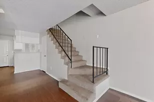 9467 Olde Towne Row, Dallas, TX 75227 - Photo 2