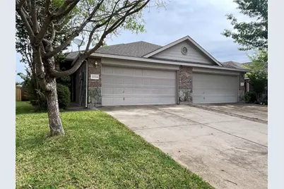 1332 Piedmont Drive, Mansfield, TX 76063 - Photo 2