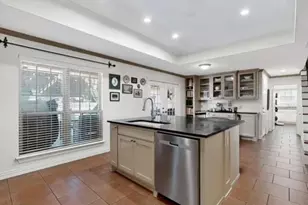 2806 Sausalito Dr, Carrollton, TX 75007 - Photo 6