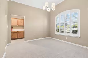 1613 Mayflower Dr, Carrollton, TX 75007 - Photo 4