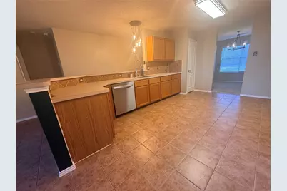 323 Valley Ridge Drive, Red Oak, TX 75154 - Photo 4