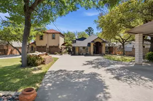106 Marina View Ct, Weatherford, TX 76087 - Photo 2