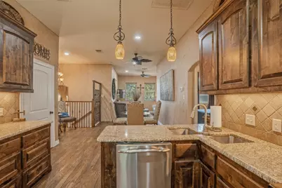 106 Marina View Court, Weatherford, TX 76087 - Photo 32