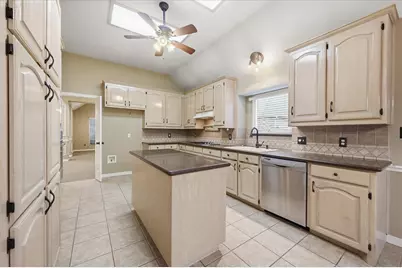 1616 Oak Creek Drive, Hurst, TX 76054 - Photo 14