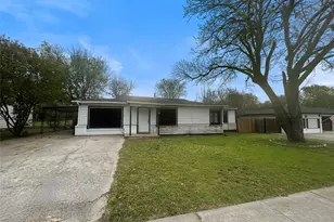 1031 Wade Hampton St, Benbrook, TX 76126 - Photo 1