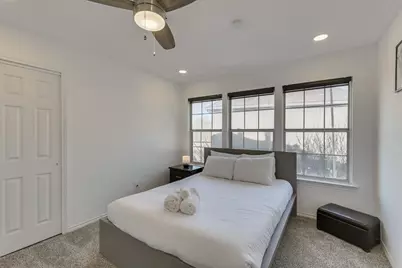 8324 Autumncrest Court, Dallas, TX 75249 - Photo 20