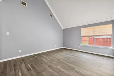 301-A Andre Drive, Irving, TX 75063 - Photo 4