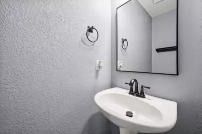 301-A Andre Drive, Irving, TX 75063 - Photo 10