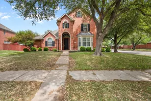 301-A Andre Dr, Irving, TX 75063 - Photo 2