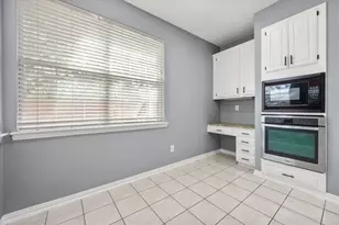 301-A Andre Dr, Irving, TX 75063 - Photo 12