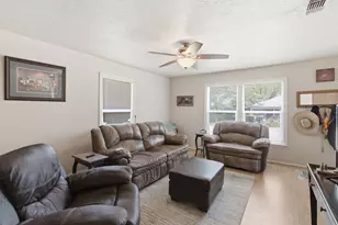 203 Gandy St, Lipan, TX 76462 - Photo 6