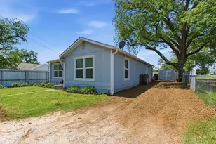 203 Gandy St, Lipan, TX 76462 - Photo 20
