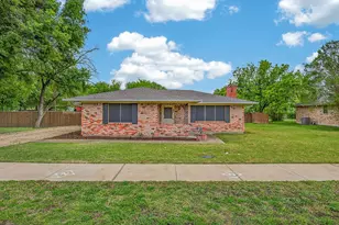 219 W Jefferson St, Palmer, TX 75152 - Photo 1