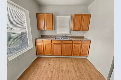 109 S 5th Street, Sanger, TX 76266 - Photo 4