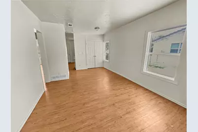 109 S 5th Street, Sanger, TX 76266 - Photo 2