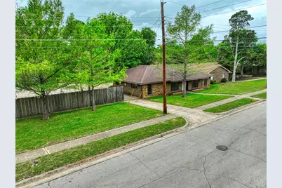 306 Larry Drive, Duncanville, TX 75137 - Photo 2