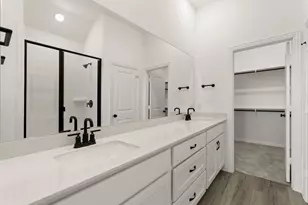 5925 Laurel Lk Ln, Pilot Point, TX 76258 - Photo 10