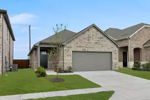 5925 Laurel Lk Ln, Pilot Point, TX 76258 - Photo 2